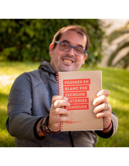 Libreta reciclada para escribir historias bonitas Libreta reciclada para escribir historias bonitas